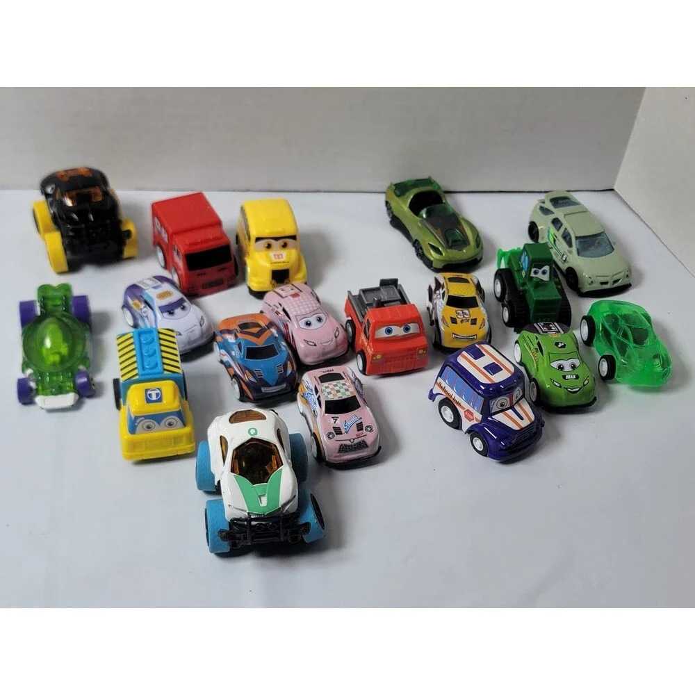 Lot of 18 McDonald’s Starbucks Burger King & Random Mini Toy Cars Vehicles